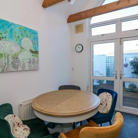 83 Upper John Street Уэксфорд